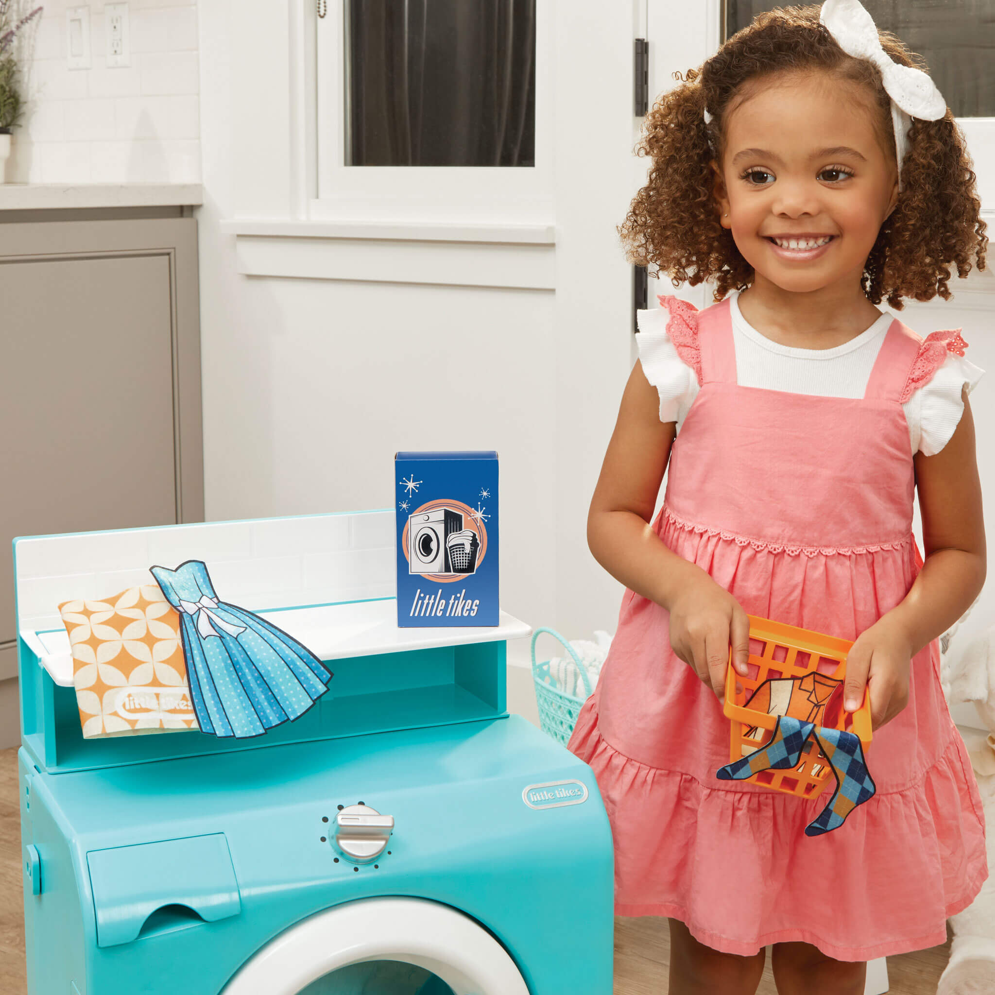 First Retro Washer-Dryer - Official Little Tikes Website